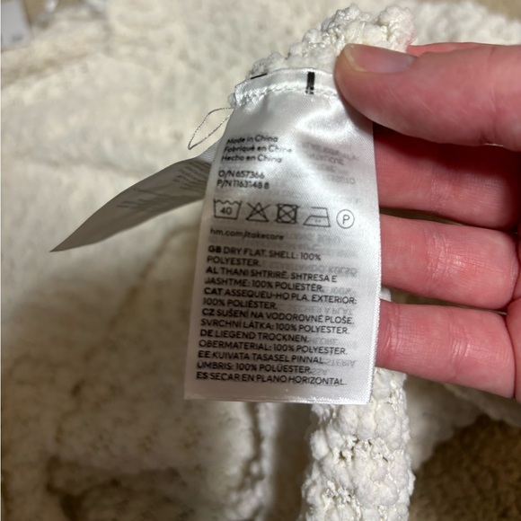 🌸 H&M 🌸 oversized knit sweater - Picture 5 of 7